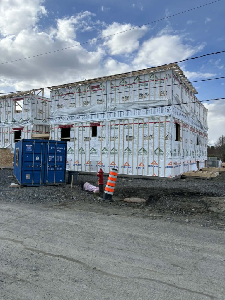 12 logements neufs à Sawyerville
