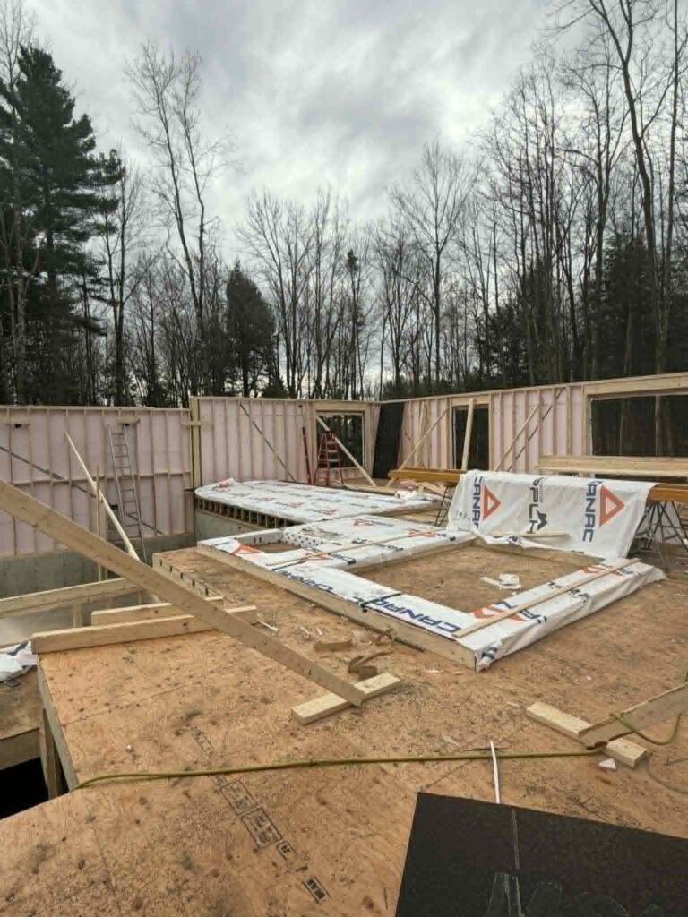 Chantier construction maison unifamiliale neuve dans les environs d'Orford pour notre client RPLH (U30)